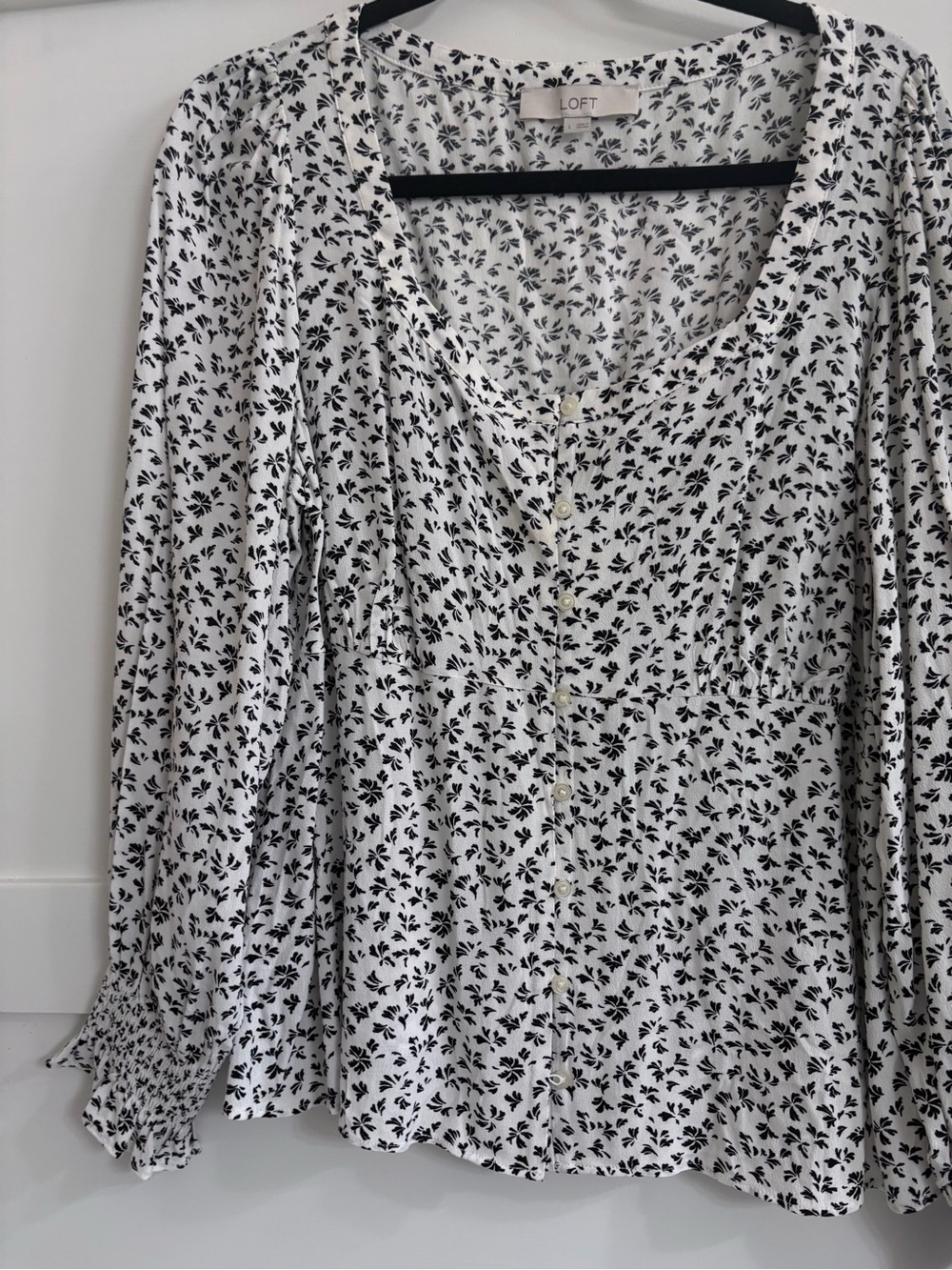 LOFT Black & White Floral Button-Front Blouse